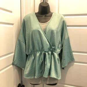 💖 NWOT wrap style top in a beautiful sage green! Size L